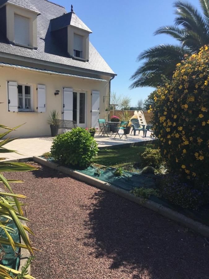 Cote Jardin Des Charmilles Bed & Breakfast Quettehou Dış mekan fotoğraf